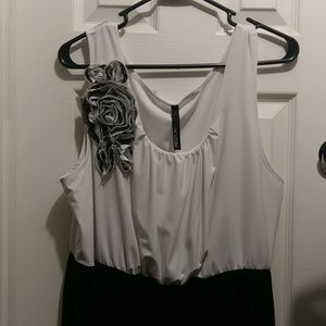 Black and white sleeveless dress